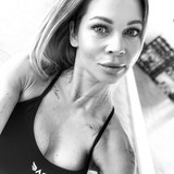 Busty fitness porn milf Kamila - selfie time
