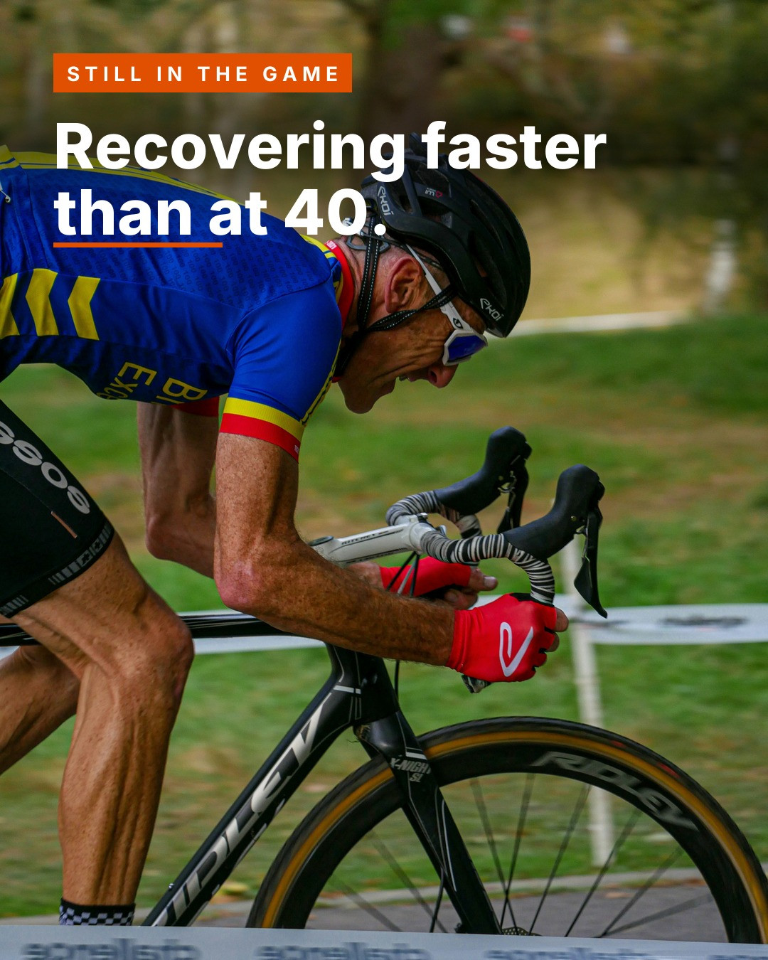 Masters cyclist racing