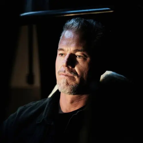 eric dane como cal jacobs euphoria 104.webp