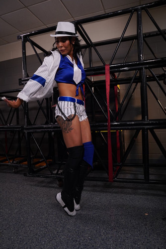 wweMiaYim.jpg