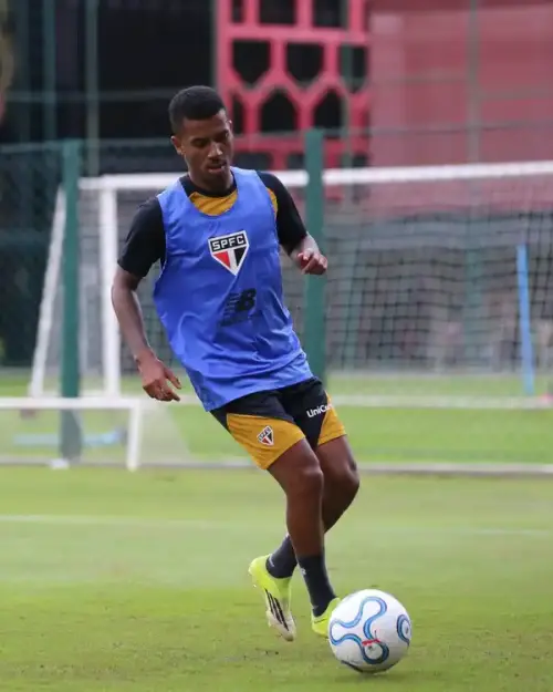 RETORNOS! São Paulo reforça o time para Sula com retorno de meia importante e zagueiro