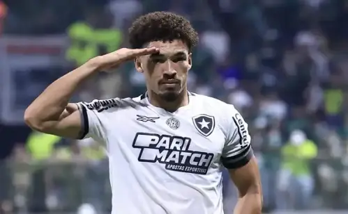 REFORÇO IMPORTANTE! São Paulo faz sondagem por zagueiro do futebol Árabe, mas valor é alto