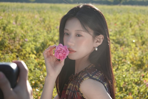 goyounjung 842e4687354f4c7fb9c8ad9bacaa291a.jpg
