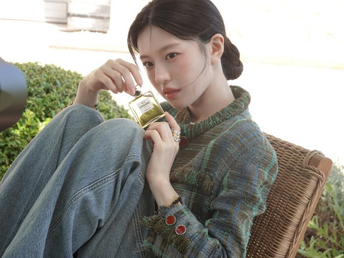 goyounjung 1f2149b809b74eb087ba85e3b1a17bf3.jpg