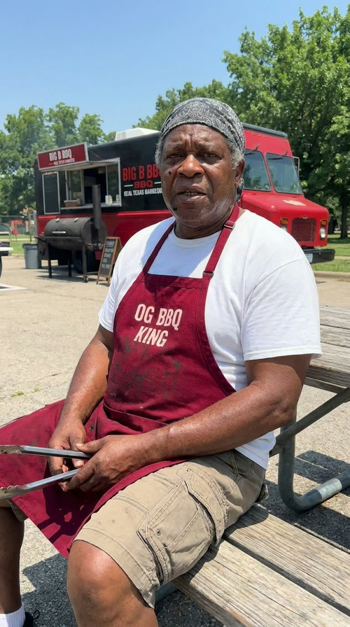 m30 b04 bbq food truck booker up.jpg
