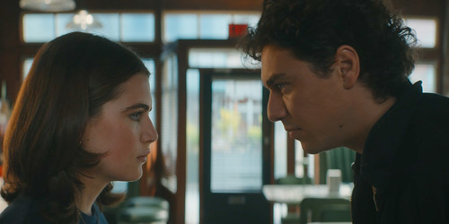Off.Campus.S01E02.The.Practice.1080p.AMZN.WEB DL.CZ EN.DD+5.1.x265 My.mkv 20260604 203129.502