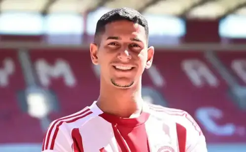São Paulo avalia empréstimo do zagueiro com o Olympiacos
