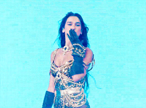tumblr 915990b072b3fc57b10fae91405b74fc 01ef43f4 540.gif