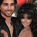 Imagetovideomakethesubjectslooklikemodelsandsmilingandkisseacho ezgif.com optimize.gif