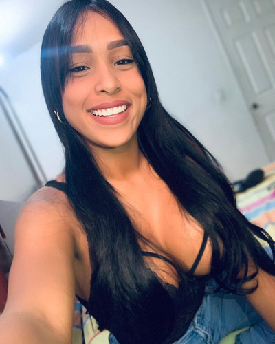 Mi sonrisa es permanente 😀😁 les gusta #mujeresvenezolanas #cuarentena #cuarentenatime (3).jpg