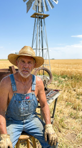 230 w leon windmill up.jpg