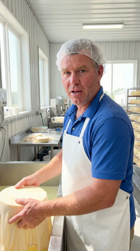 rg07 wi cheesemaker up.jpg