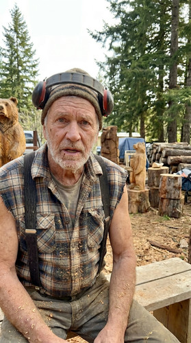 008 w roscoe chainsaw up.jpg