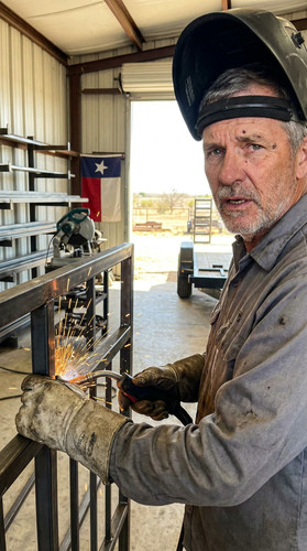 012 w hank welder up.jpg