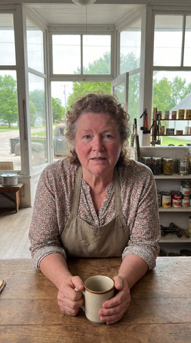 W10 general store woman heavy up.jpg
