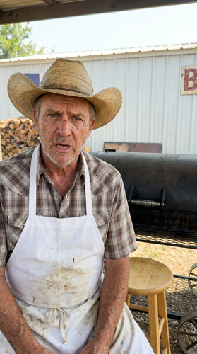 199 w buford bbq up.jpg