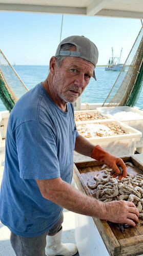 n003 w shrimper up.jpg