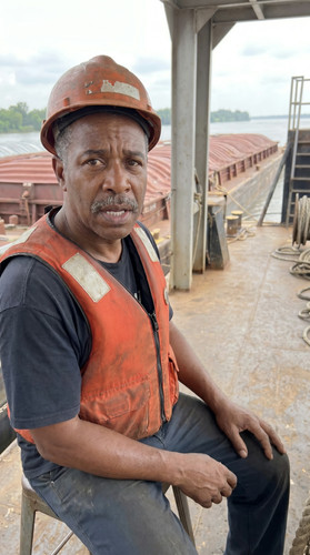 kie states jun3 d 37 ms river towboat up.jpg