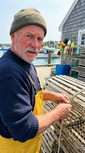 096 w otis lobster up.jpg
