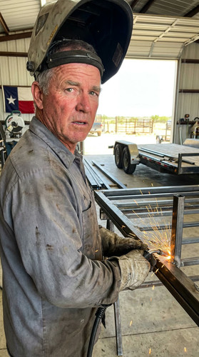 282 w hank welder up.jpg