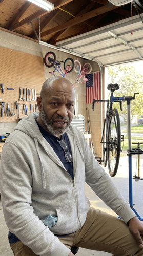 g38 bike repair stand up.jpg