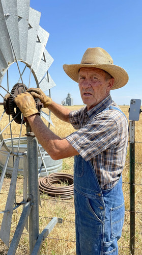 56 leon windmill up.jpg