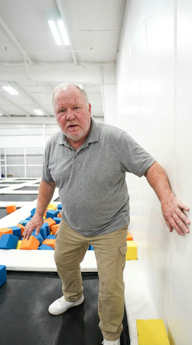g02 earl trampoline up.jpg