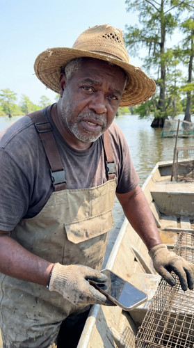 u037 la crawfish farm up.jpg