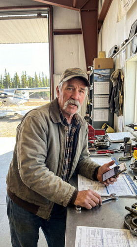 u049 ak bush hangar up.jpg