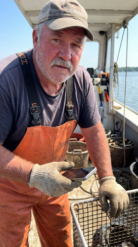u055 ct oyster boat up.jpg