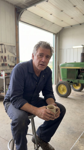 kie rural work jun3 W02 tractor shop man avg up.jpg