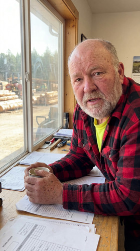 24 sawmill man heavy w up.jpg