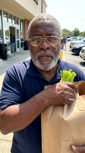 011 willie bags up.jpg