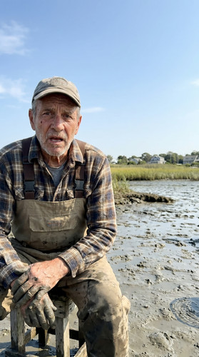 n004 w clam digger up.jpg