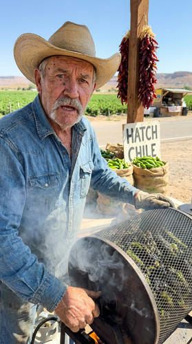n016 w hatch chile up.jpg