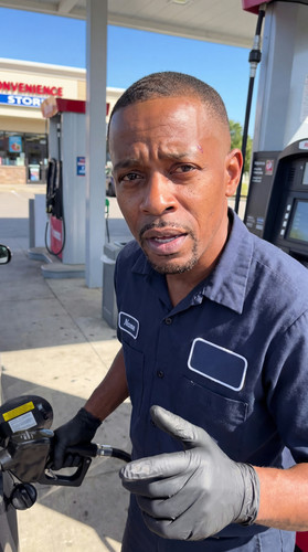 se06 gasattendant b up.jpg