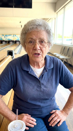 061 marge bowling seats up.jpg