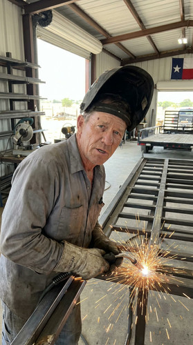 18 hank welder up.jpg