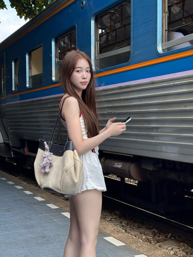 khaimook.bnk48official 0ccceef90fa94beba5110bb7722b40a5.jpg