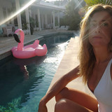 zubiaurrebikiniblancoescotepiscinaIG
