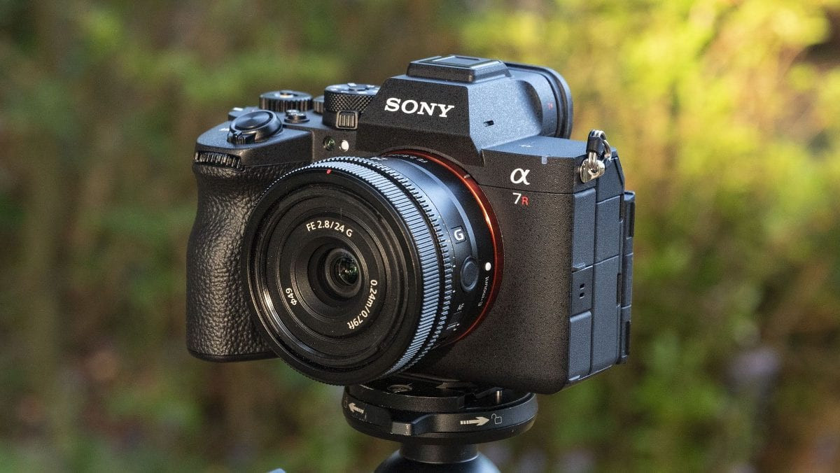 Đánh Giá Sony A7R V