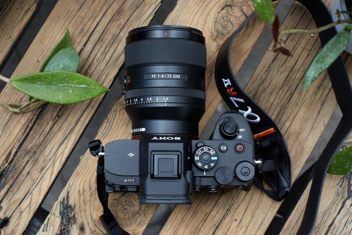 Đánh Giá Sony A7R V