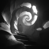 deb black and white spiraling pattern no people low light lik f14e0748 40b5 4b0d bb19 da9bc36a365f 0