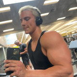 hot gavin335