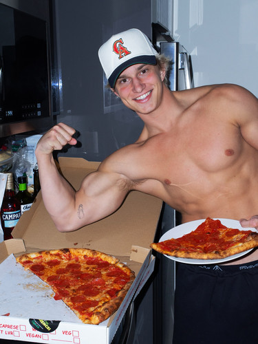 hot gavin324.jpg