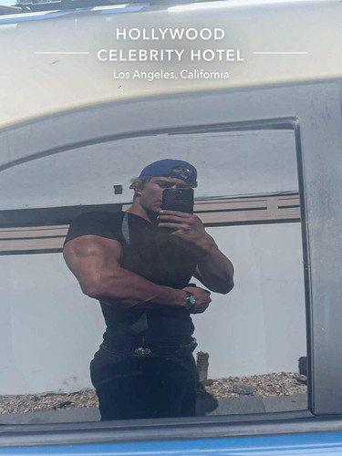 hot gavin194.jpg