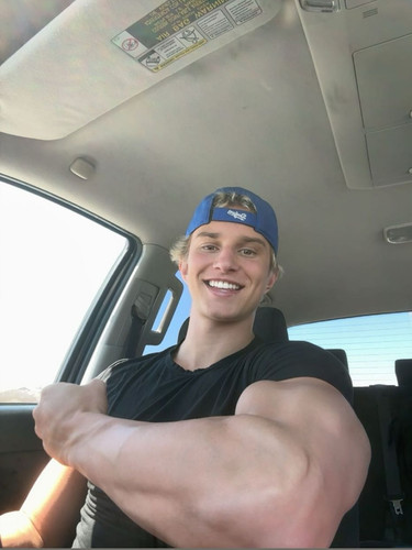 hot gavin196.jpg