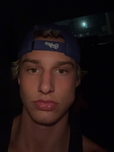 hot gavin203.jpg