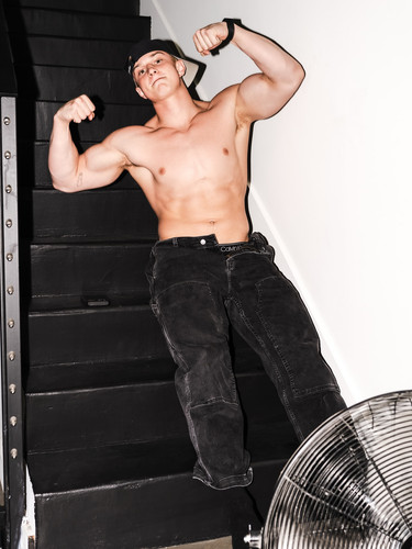 hot gavin163.jpg