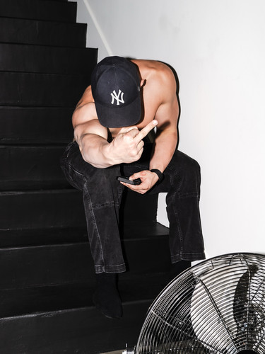 hot gavin166.jpg